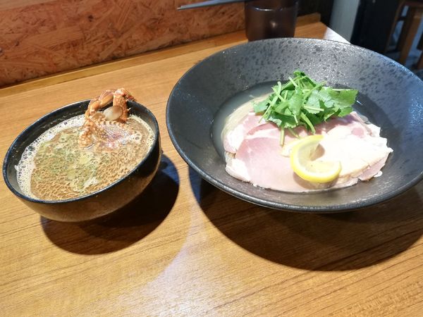 「帆立水に浸かった渡り蟹のつけそば（限定）」@寿製麺よしかわ 川越店の写真