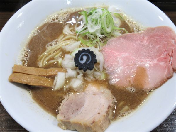 「肉煮干しらーめん（800円）」@らーめん 虎テツの写真