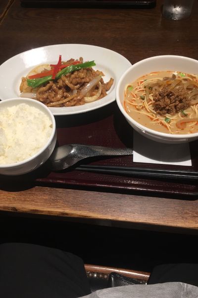 「坦々麺　青椒肉絲セット」@五香路 大手町店の写真