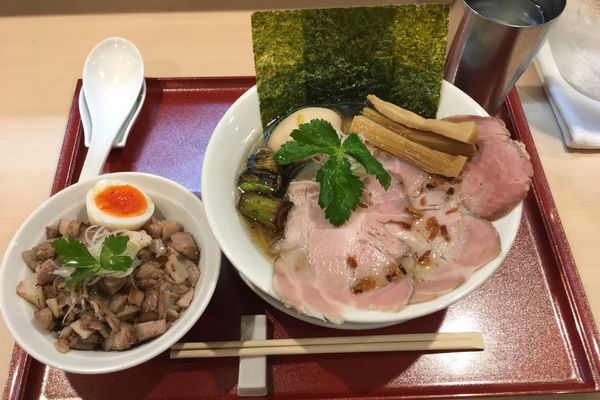 「特製金色貝そば＋つけだれ焼きねぎ＋炙りチャーシュー丼」@燃えよ麺助の写真