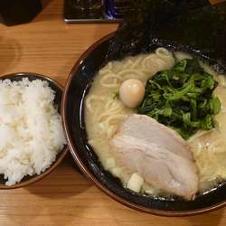 塩ラーメン 680円 レンソウ増し120円