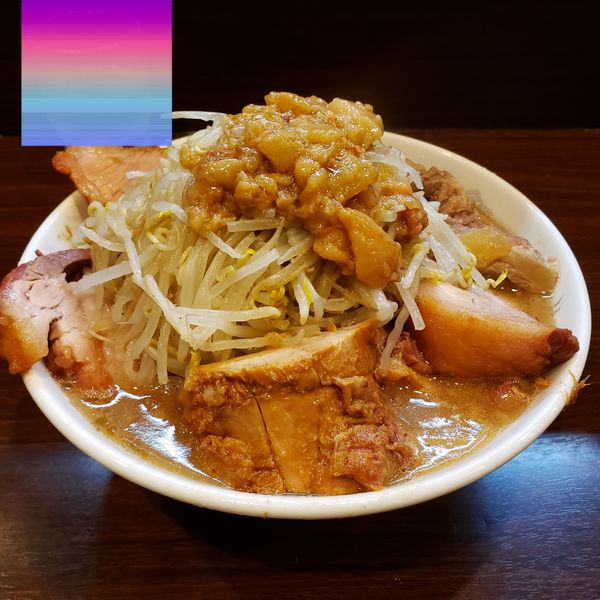 「豚増しラーメン＋バラナンコツ＋生姜」@ピコピコポンの写真