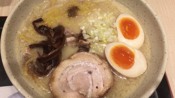 「味玉味噌ラーメン」@つじ田 味噌の章 東京駅店の写真