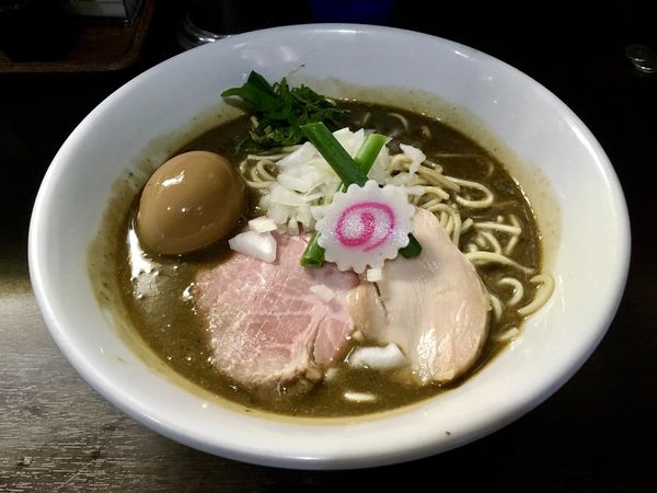 「味玉濃密な煮干しそば＋和え玉」@中華そば いづるの写真