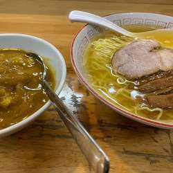 中華そばと半カレーライス