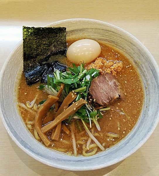 「(冬季限定) 味噌らーめん 800円＋味玉 110円」@麺屋 志縁の写真