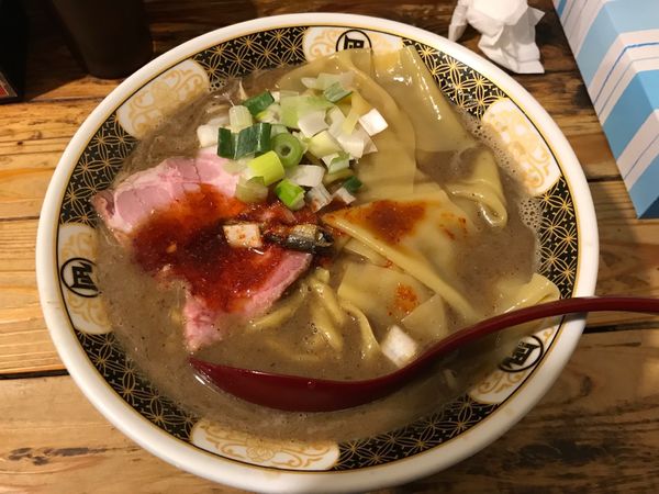 「すごい煮干ラーメン」@すごい煮干ラーメン凪 新宿ゴールデン街店 本館の写真