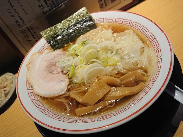 「東京中華そば ワンタントッピング 800円」@らーめん たかしまの写真