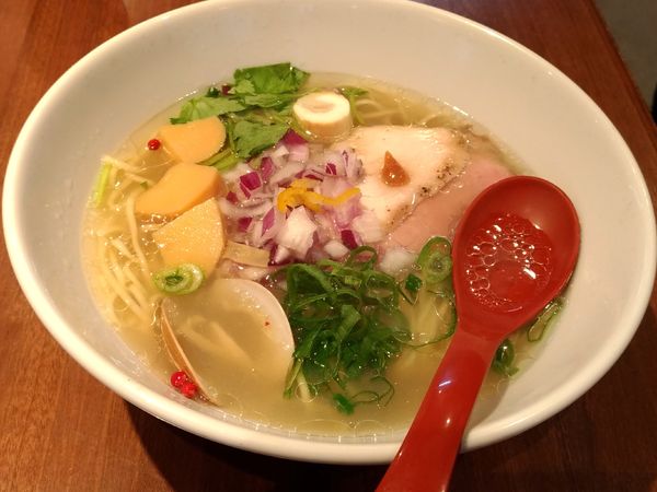 「三種の貝らーめん」@麺屋 翔 品川店の写真