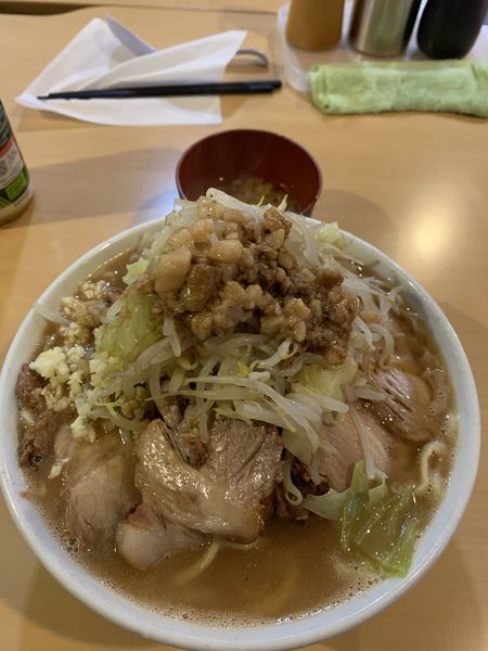 「豚ラーメン　ニンニク　ヤサイ　アブラ」@俺の生きる道 つくば店の写真
