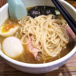 にぼしそば 味玉・チャーシュー