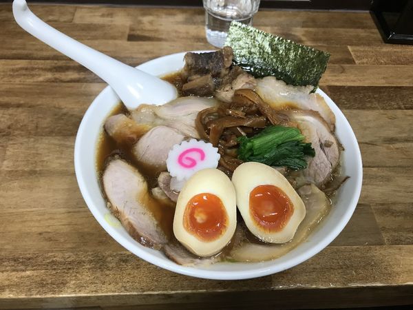 「醤油チャーシュー麺＋味玉」@オランダ軒の写真