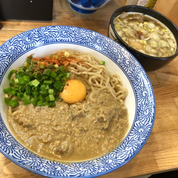 「【季節限定】カキ味噌かま玉つけそば ￥1030」@中華そば専門 とんちぼの写真