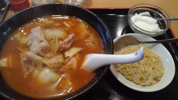 「鶏辛ラーメン」@広東料理 永記の写真