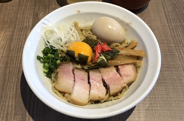 「ド煮干しまぜそば 味玉」@東大和ラーメン大冬樹Season2の写真