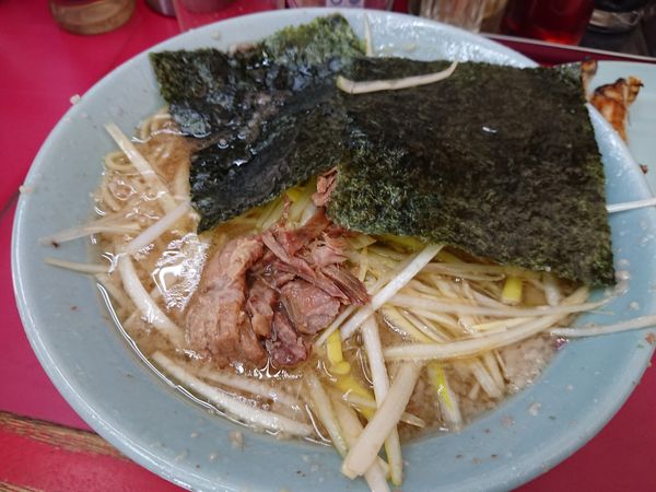 「ネギラーメン620円＋餃子200円＋瓶ビール460円」@ラーメンショップ 牛久結束店の写真
