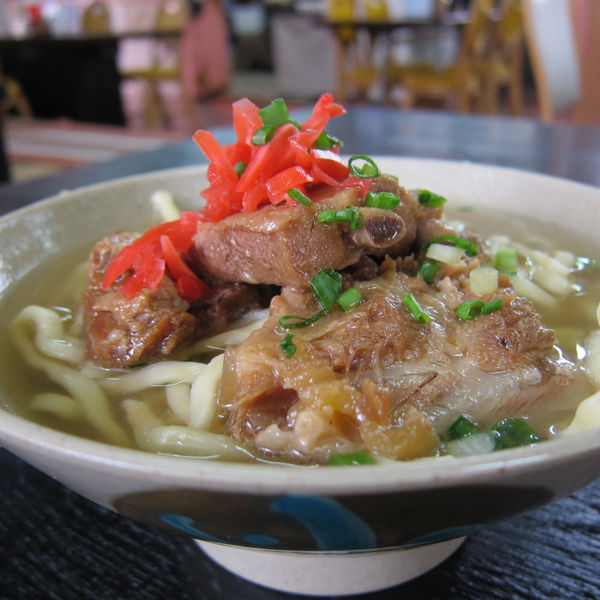 「ソーキそば 小 700円」@我部祖河食堂 本店の写真