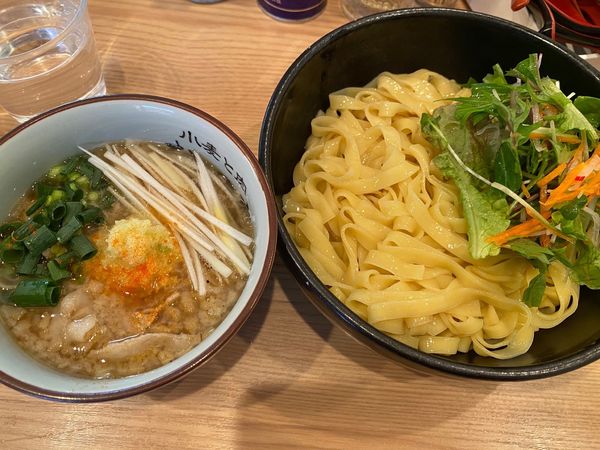 「背脂生姜醤油つけ麺」@小麦と肉 桃の木の写真