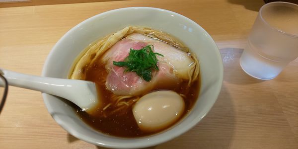 「特製醤油らぁ麺」@らぁ麺 はやし田 新宿本店の写真
