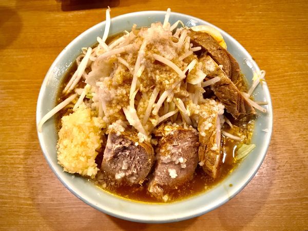 「まんてんラーメン200g ヤサイ普通+味玉、チャーシュー3枚」@麺屋 まんてんの写真