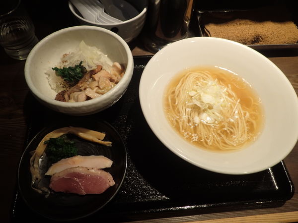 「『鴨と三大地鶏の塩そば』」@鴨出汁中華蕎麦 麺屋yoshikiの写真