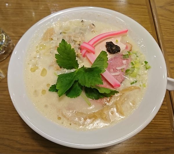 「蛤とトリュフのチャウダーＳＯＢＡ(1280円)」@むぎとオリーブ さいたま新都心店の写真