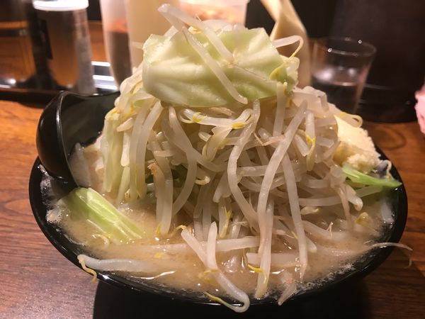 「小ラーメン750円（麺少なめニンニクマシマシヤサイマシ）」@ラーメン ジャンクスの写真