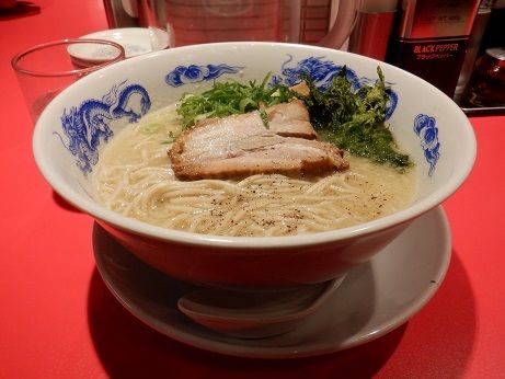 「鶏ガラとんこつラーメン【塩】」@恵比寿大龍軒の写真