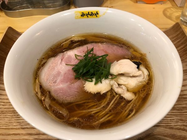 「醤油鶏そば」@鶏びあんSobaみやみやの写真