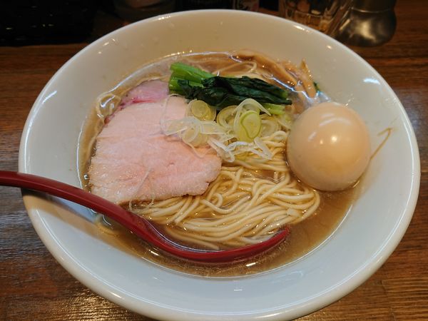 「味玉中華そば(醤油)850円＋ビール550円」@中華そばや 和凡の写真