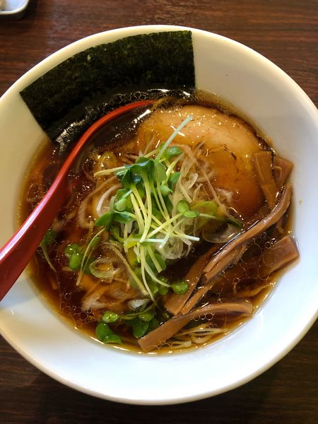 「燕ラーメンしょうゆ　720円」@麺屋 燕 袋井店の写真