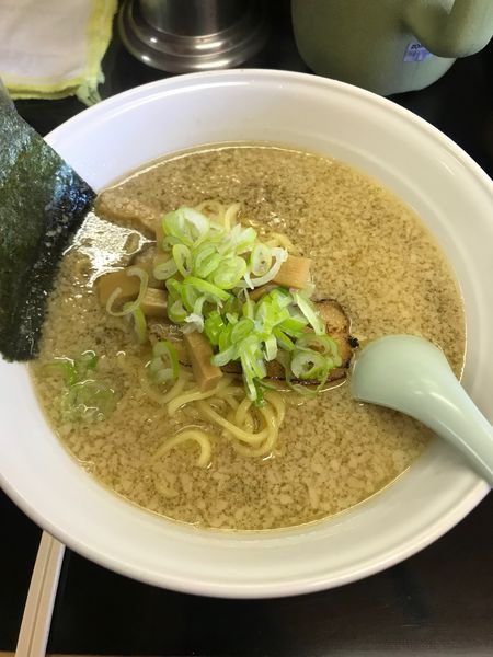 「醤油ラーメン（中盛り）」@遠藤門 中野島店の写真