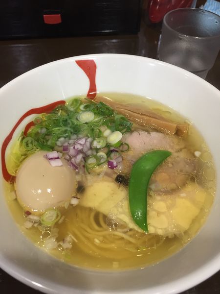 「燻製味玉 塩 ＋ライス ¥900＋100」@麺や 魁星の写真