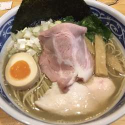 一番搾り煮干しらーめん