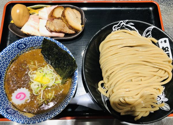 「柏幻霜ポーク全部乗せ濃厚つけめん(大) ¥1,590」@松戸富田麺絆の写真