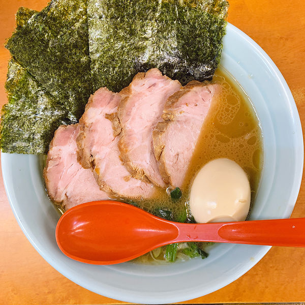 「チャーシューメン 並＋半熟味玉」@武蔵家Paul柳萬の写真