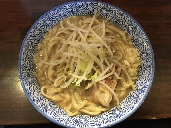 「ラーメン（200g）（野菜半分/ニンニク）」@龍麺 ふえ郎の写真