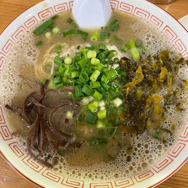 「辛子高菜ラーメン」@しぇからしか 梅田店の写真