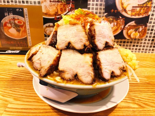 「大麺平打ち麺　大盛り　チャーシュー✖️2」@らぁめん伊山の写真