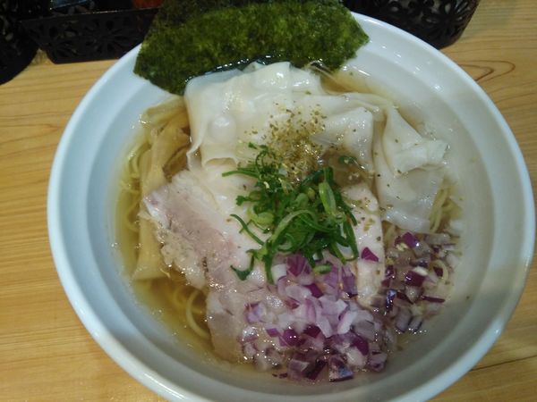 「ワンタン山椒塩中華そば¥880」@麺喰屋 澤 徳島店の写真