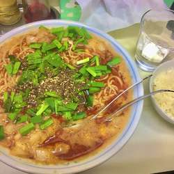 勝浦タンタン麺