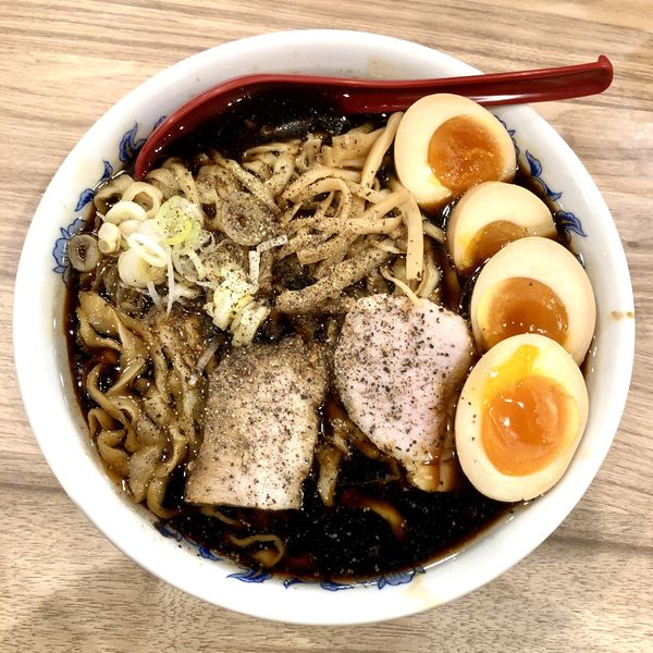 「【限定】生姜ブラック￥900＋味玉￥100＋味玉￥100」@くじら食堂 nonowa東小金井店の写真