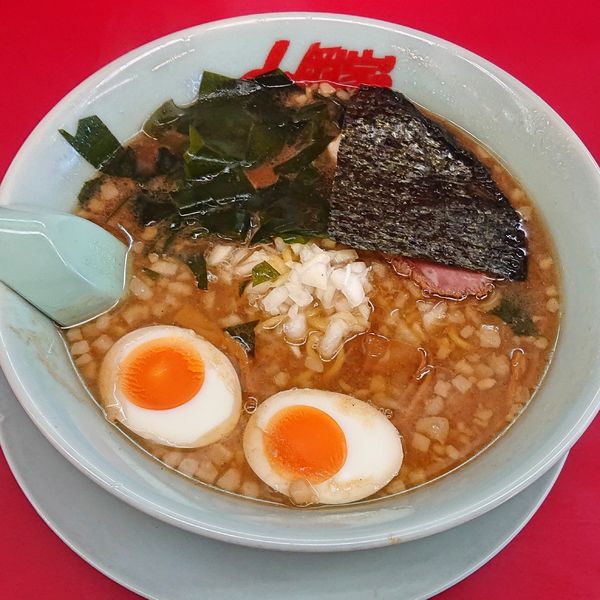 「プレミアム醤油890 味玉セット110」@ラーメン山岡家 春日部店の写真