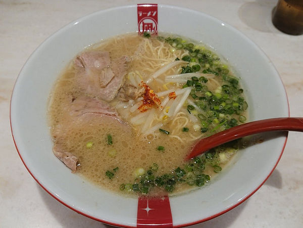 「ラーメン（黄）」@ラーメン凪 BUTAO（豚王） 神田店の写真