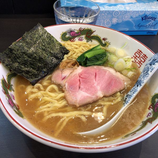 「醤油(750円)」@中華麺きなりの写真