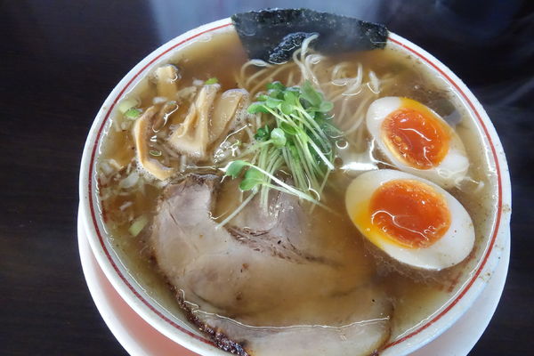 「中華そば（煮玉子入）」@中華麺亭 むらさき屋 利府本店の写真