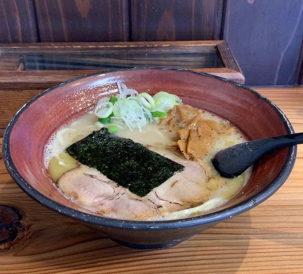 「とんこつ塩らぁめん」@らぁめんさなだ 市原白金店の写真