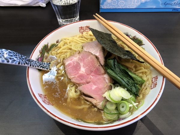 「醤油750円+麺大盛100円」@中華麺きなりの写真