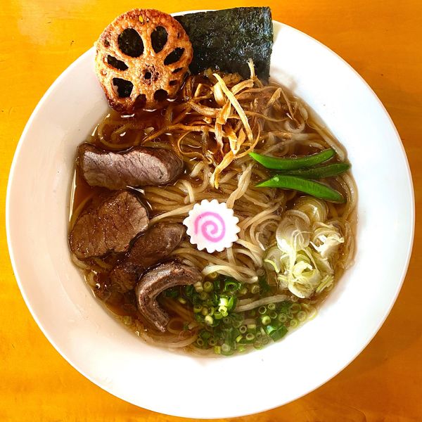 「牛骨1号らー麺（醤油） ¥780円」@牛骨ロックの写真