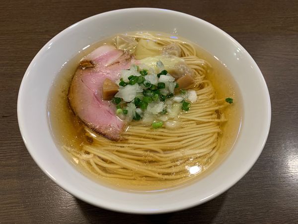 「ワンタン塩そば」@中華そばイデタの写真